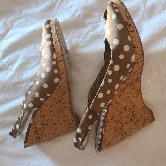 🤎Nine West Polka dot tan heels - Picture 5 of 7